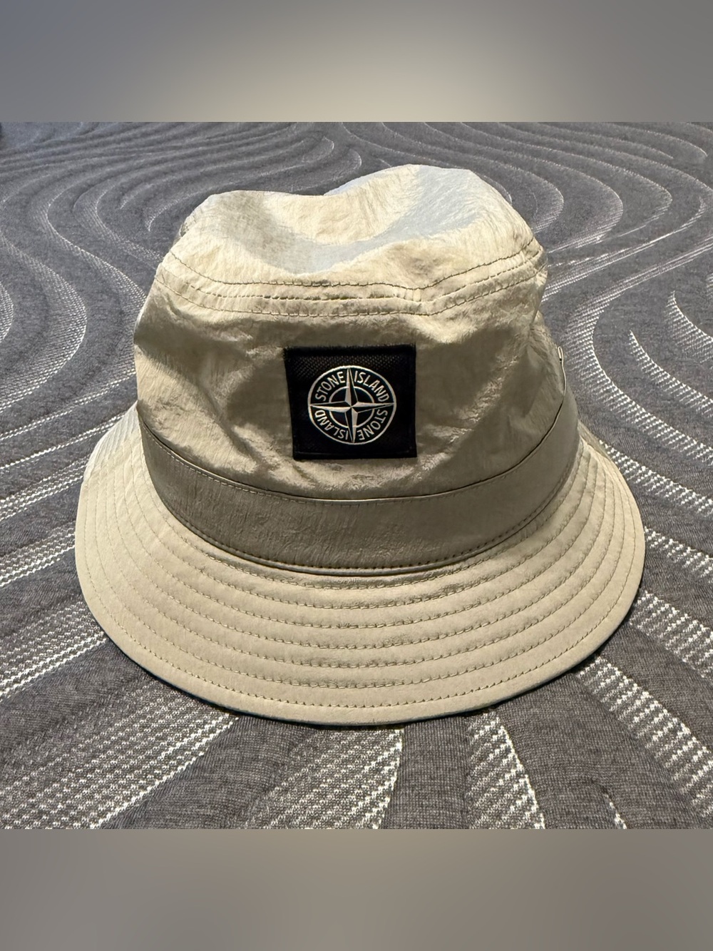Stone Island Reflective Nylon Metal Bucket Hat Grey - Picture 2 of 6